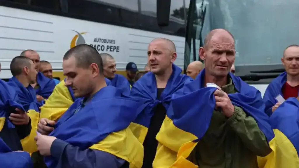 Другий етап масштабного обміну: ще понад 300 українців повернулися з полону