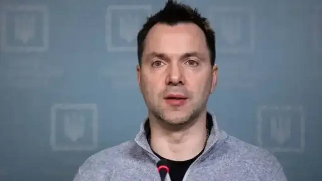 YouTube обмежив доступ до каналів осіб під санкціями РНБО: серед них Арестович і Бондаренко