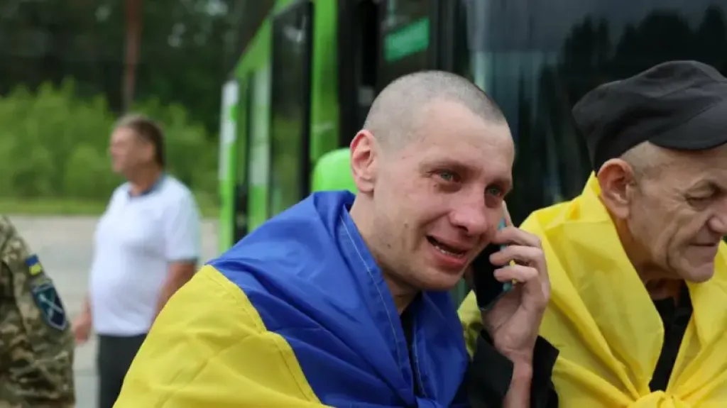 Україна повернула додому ще одну групу тяжкохворих та поранених захисників