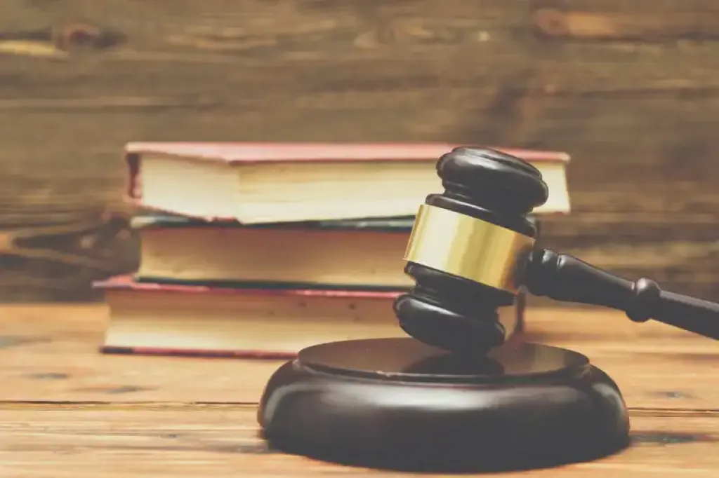 У Києві суд повернув у комунальну власність ділянку на Подолі, незаконно зареєстровану в кадастрі