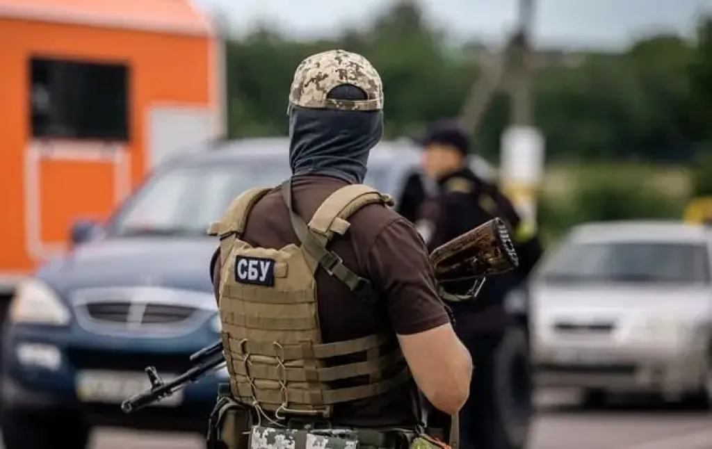 У Києві стартували масштабні перевірки СБУ: що відбувається у Деснянському районі