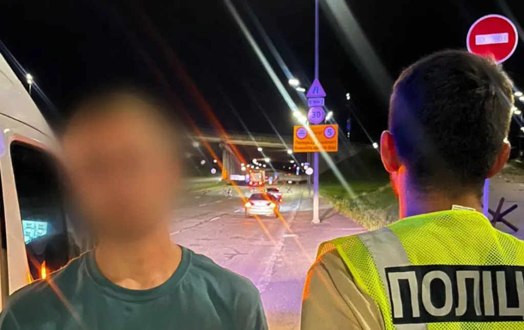 У Києві затримали грабіжника, який поцупив сумку у жінки-військової