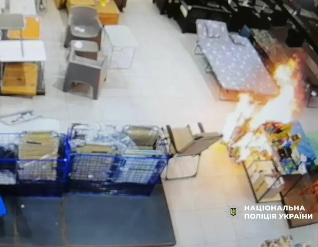 У Києві 6-річний хлопчик влаштував пожежу в гіпермаркеті: батькам загрожує штраф