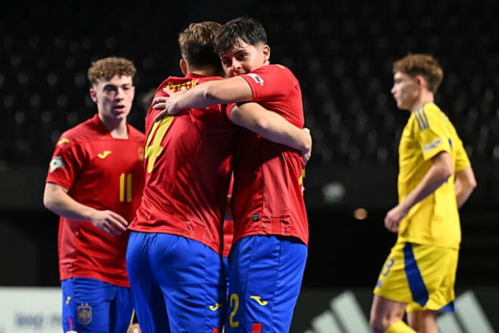 Україна поступилася Іспанії у видовищному півфіналі Євро U-19 з футзалу