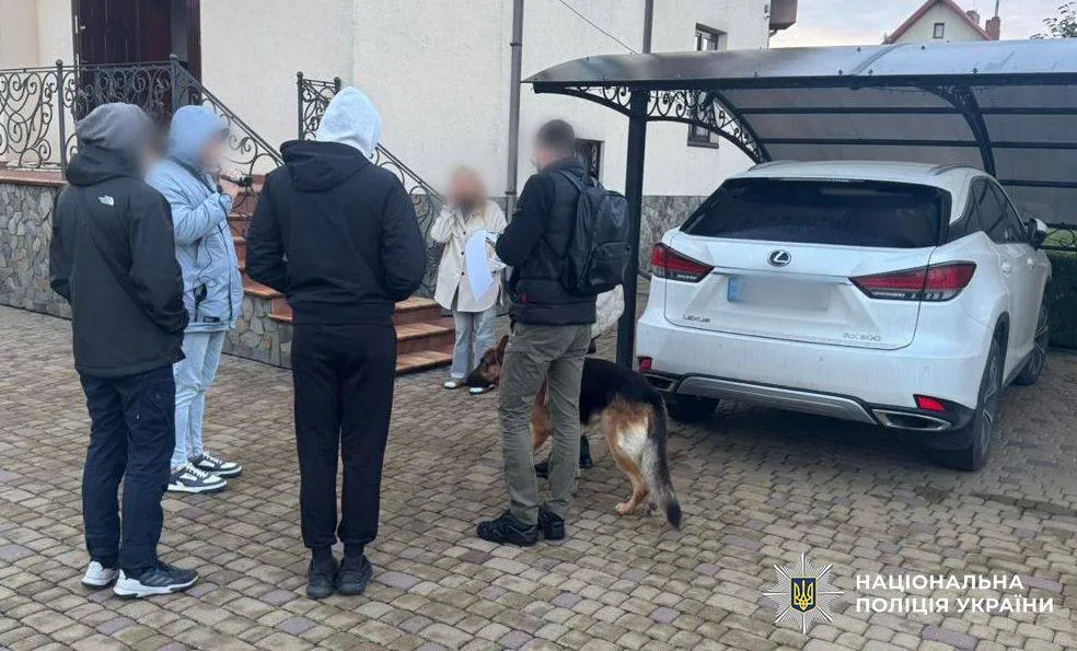 У Києві викрили масштабну аферу з тютюном: бізнесмени вкрали у банку понад 128 мільйонів гривень