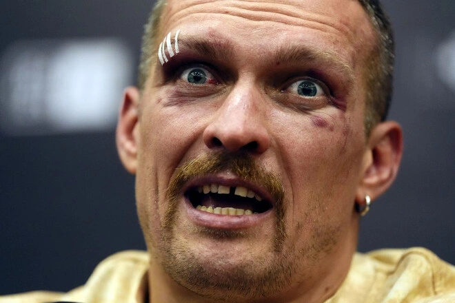 Усик добровільно залишив титул WBO і вже не має статусу абсолютного чемпіона