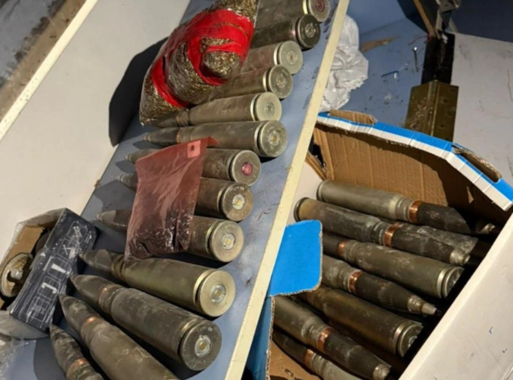 На Київщині виявили схованку з сотнями боєприпасів: поліція затримала підозрюваного