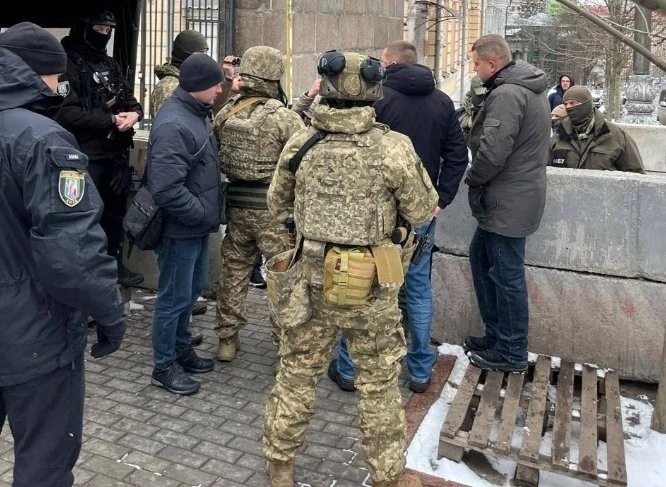 НАБУ заявляє про перешкоди в Раді: детективів не пустили до комітетів під час розслідування «Мідас»