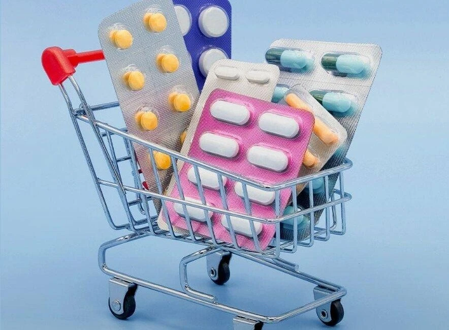 Ліки ближче до людей: уряд відкрив продаж безрецептурних препаратів на АЗС