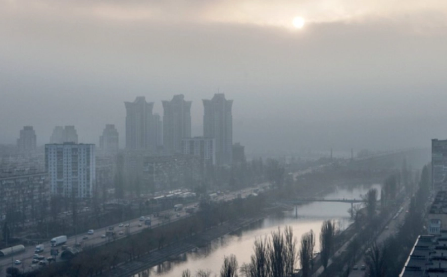 Магазини не зникають: як київські мережі працюють під час блекаутів