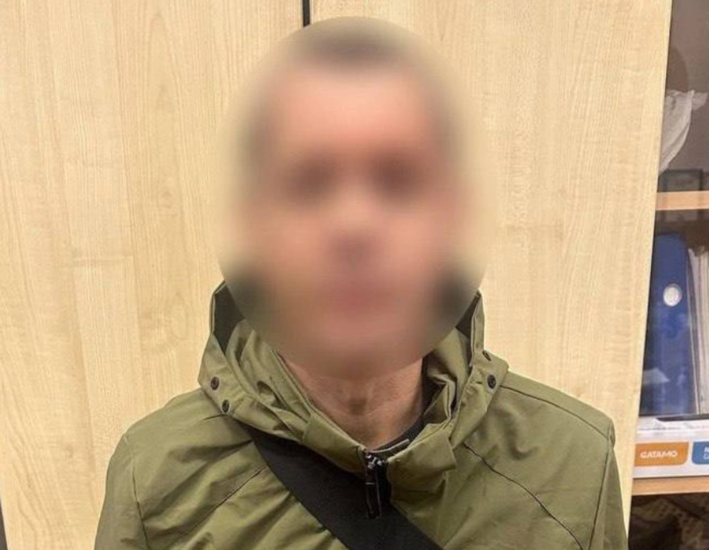 Кривава сварка у Києві: колишній чоловік поранив нового обранця дружини