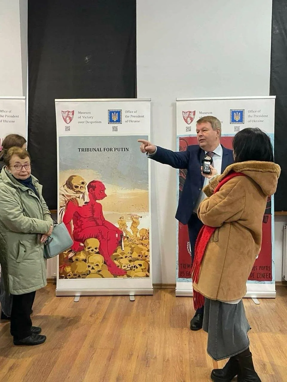 У Лодзі відкрили виставку українського мистецтва «Трибунал для Росії»