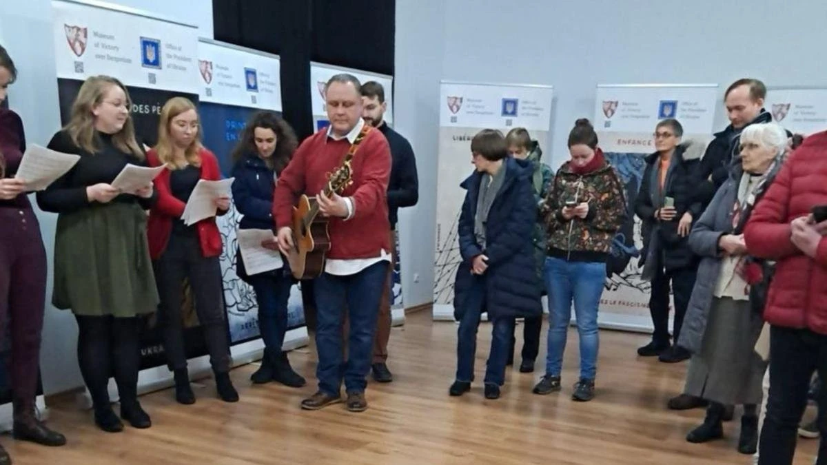 У Лодзі відкрили виставку українського мистецтва «Трибунал для Росії»
