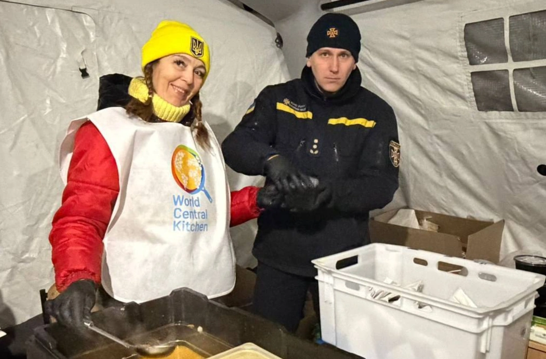У Голосіївському районі киянам готують безкоштовні гарячі обіди: де і коли отримати