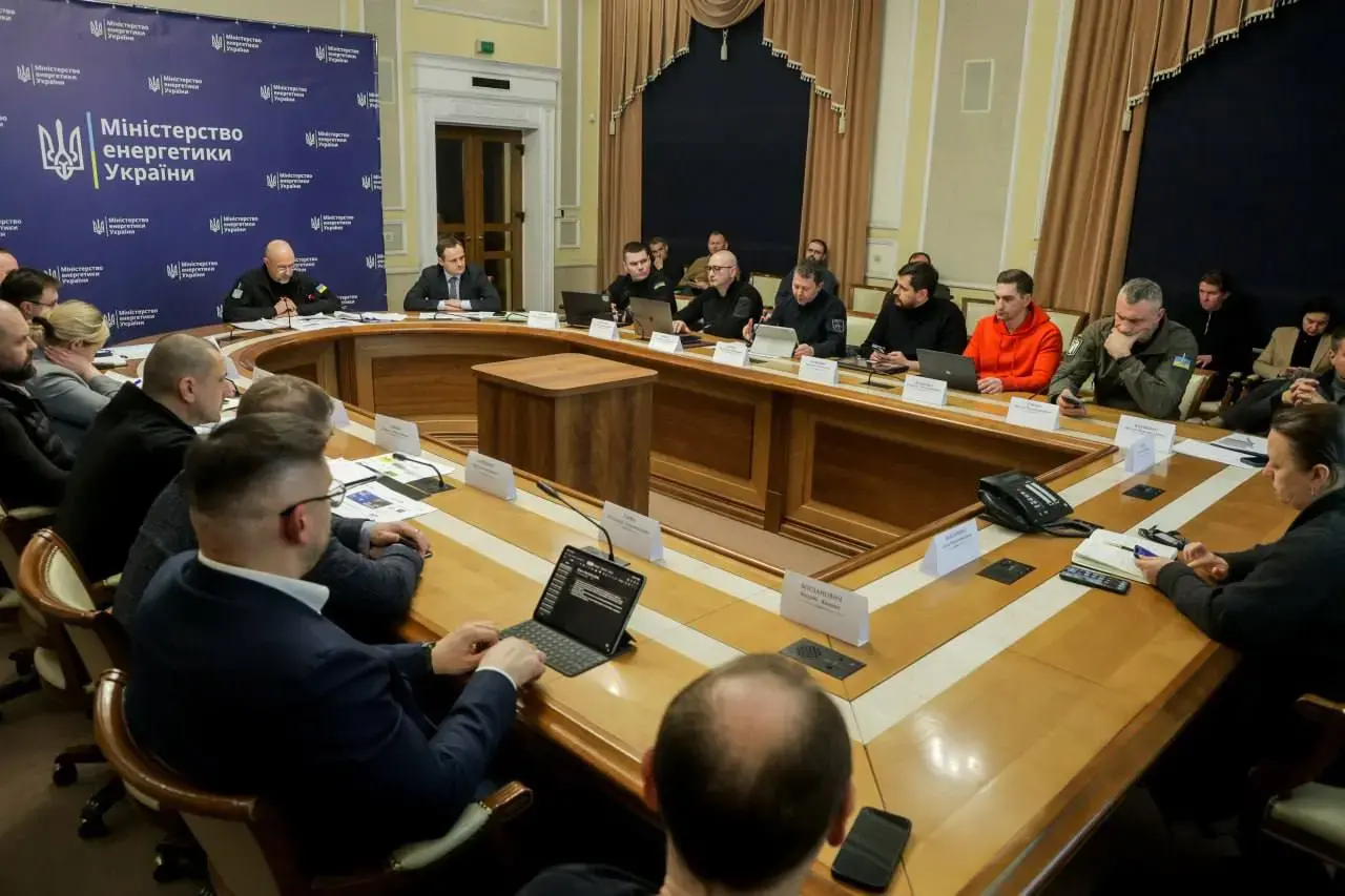 Енергосистема під тиском: уряд готується до нових атак і нарощує резерви