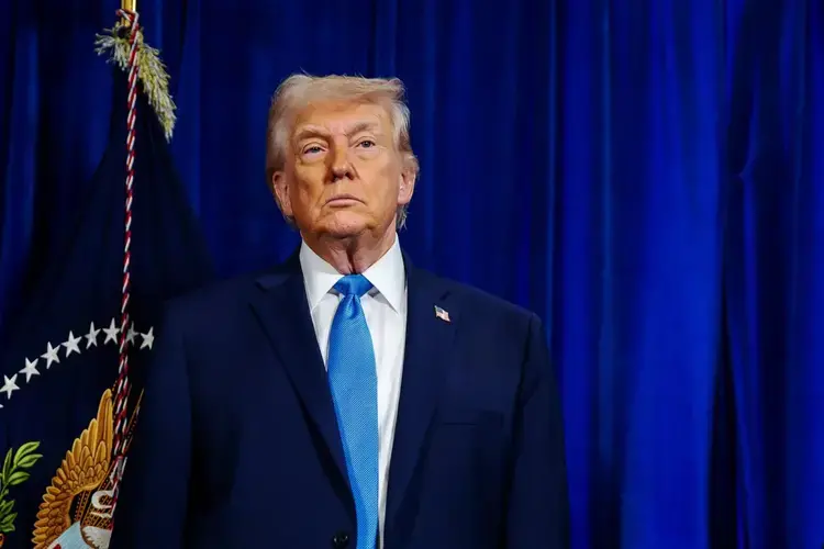Напруження навколо Ормузької протоки зростає: Трамп попередив Іран про жорстку відповідь