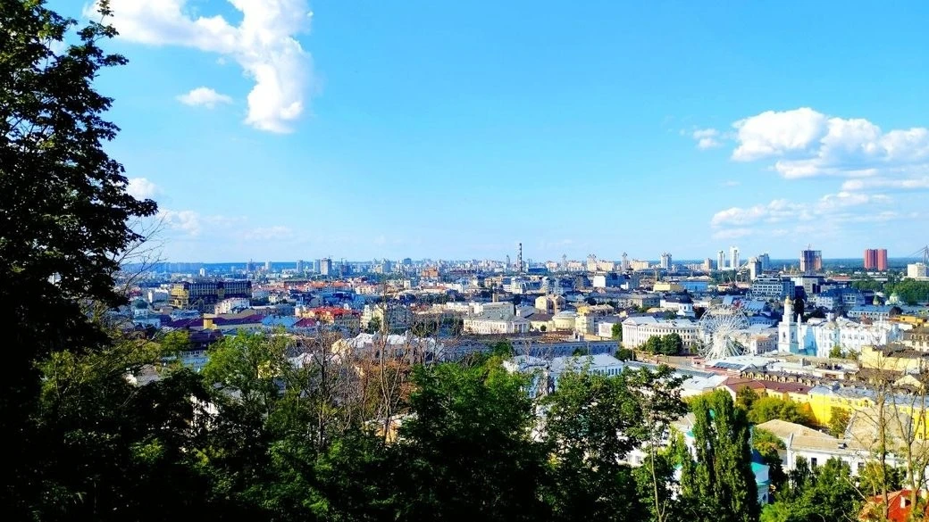 Київ запрошує на безкоштовні прогулянки: куди піти цими вихідними
