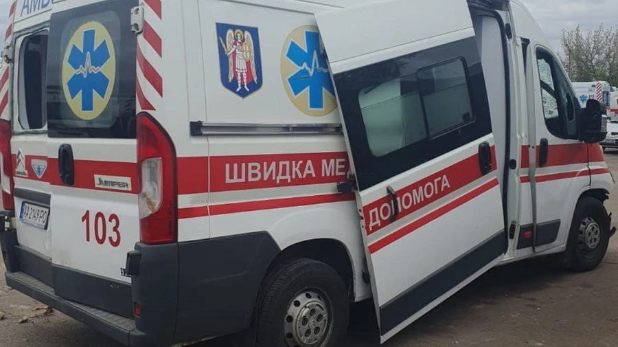 Наслідки комбінованого удару по столиці: лікарі борються за життя поранених у реанімаціях