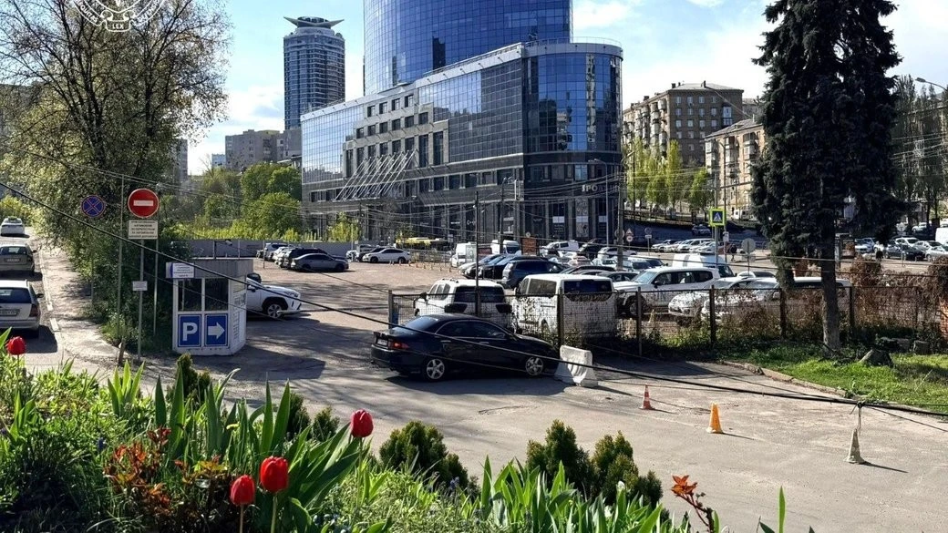 Забудова території Свято-Михайлівської лікарні: прокуратура вимагає анулювати угоду