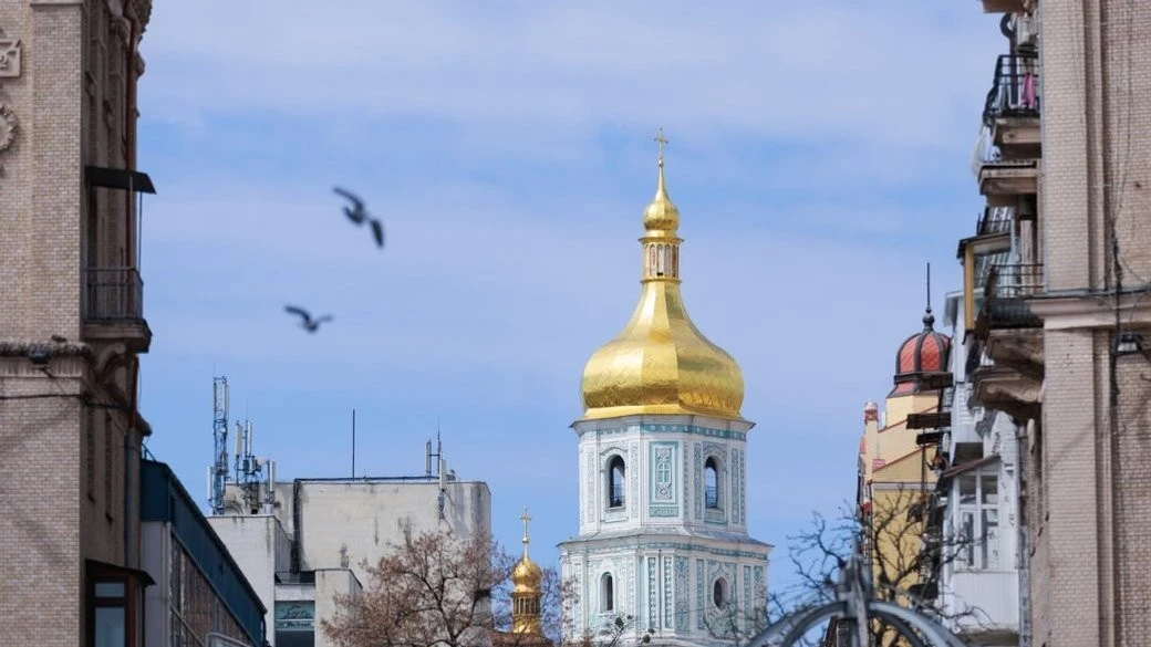 Міжнародний хор дипломатів: посли європейських держав привітали Київ пісенним шедевром