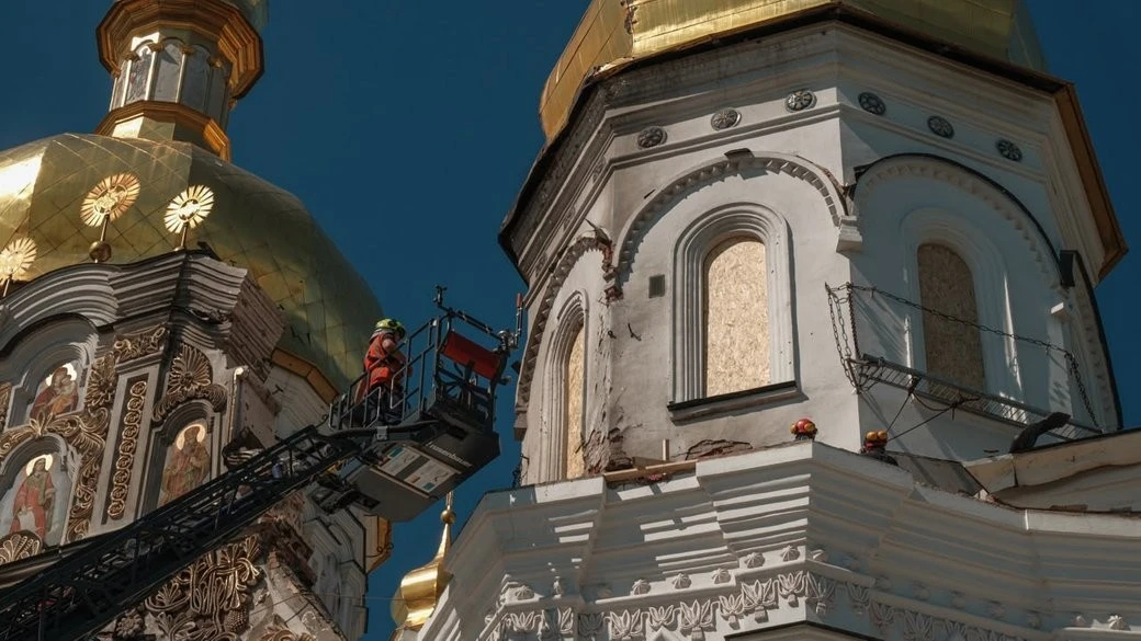 Порятунок святині: в Успенському соборі Лаври завершено аварійний ремонт покрівлі